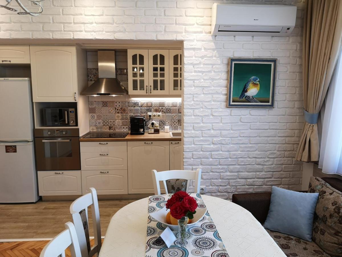 Central Varna Apartment - Lets4Holiday 外观 照片