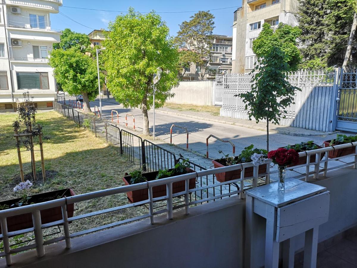 Central Varna Apartment - Lets4Holiday 外观 照片