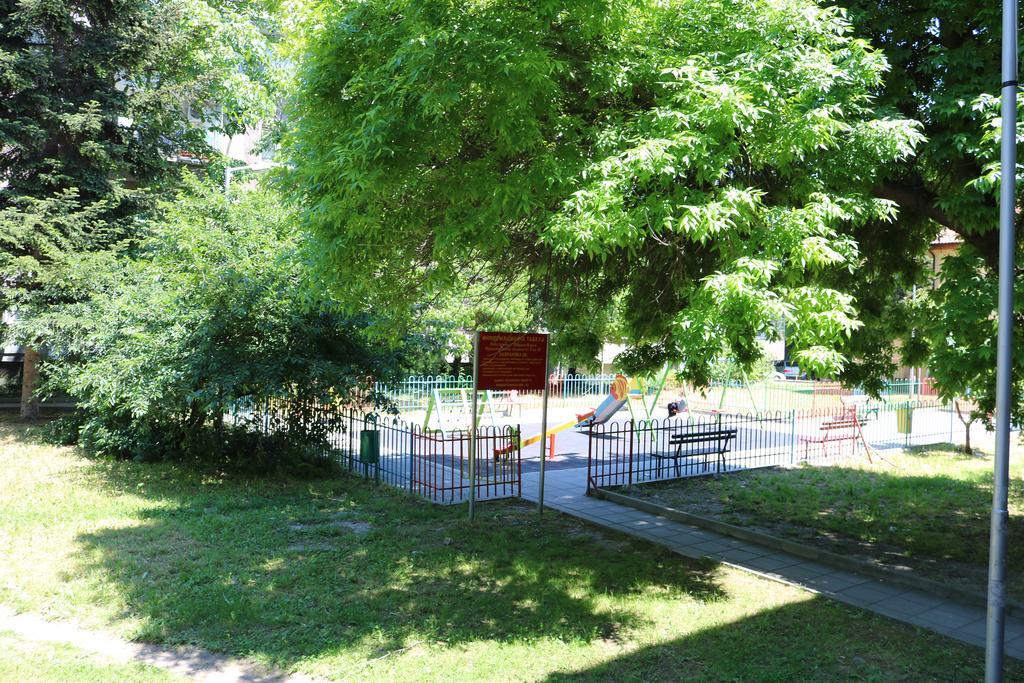 Central Varna Apartment - Lets4Holiday 外观 照片