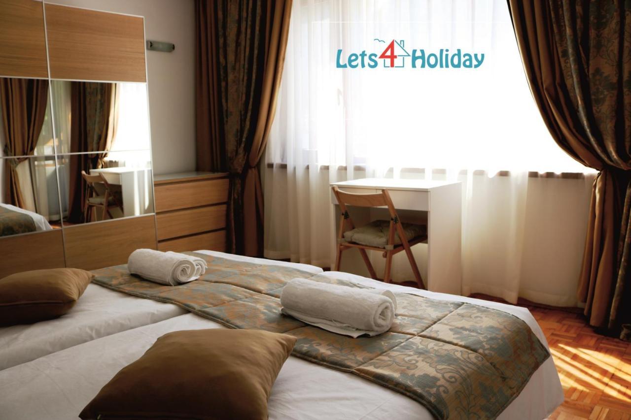 Central Varna Apartment - Lets4Holiday 外观 照片