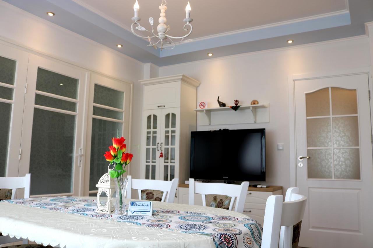 Central Varna Apartment - Lets4Holiday 外观 照片