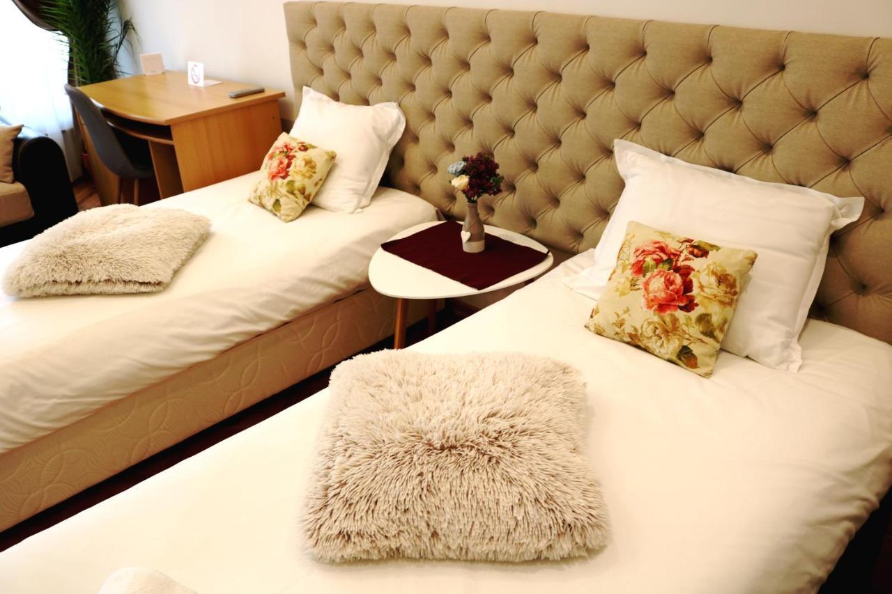 Central Varna Apartment - Lets4Holiday 外观 照片